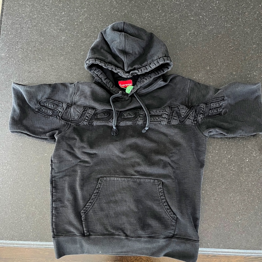Supreme hoodie sweatshirt
